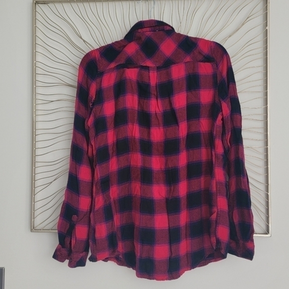 BeachLunchLounge Cherry Red Black Purple Plaid Flannel Button Down Shirt Small - Picture 5 of 9